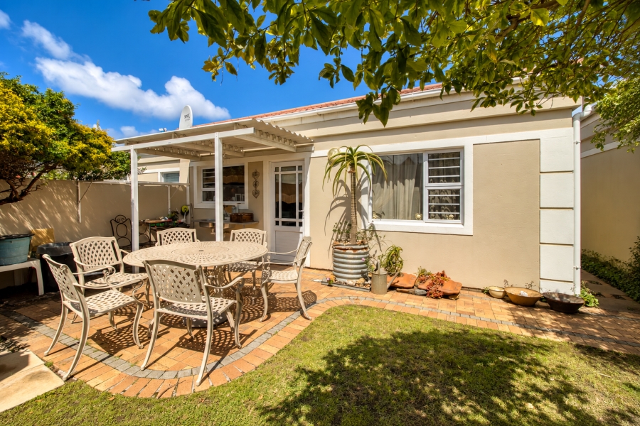 2 Bedroom Property for Sale in Harbour Island Western Cape